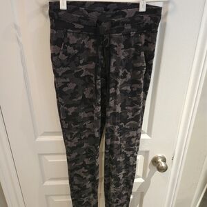 Lululemon Ready to Rulu Jogging Pants